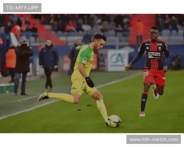 九人马赛主场0-2不敌南特,费尔梅伦、纳迪尔染红离场 九人马赛主场0-2不敌南特,费尔梅伦、纳迪尔染红离场